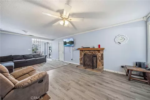 Living - 21511 San Gabriel, Tehachapi, CA 93561 photo 1 of 3