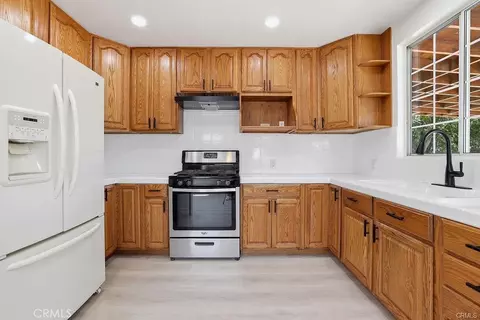 Kitchen - 10332 Cayuga Ave, Pacoima, CA 91331 photo 1 of 2