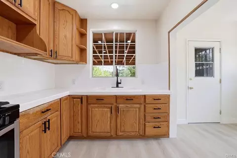 Kitchen - 10332 Cayuga Ave, Pacoima, CA 91331 photo 2 of 2