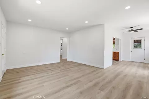 Living - 10332 Cayuga Ave, Pacoima, CA 91331 photo 3 of 4
