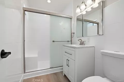 Bath - 10332 Cayuga Ave, Pacoima, CA 91331 photo 1 of 1