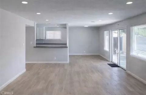 Living - 45414 Raysack, Lancaster, CA 93535 photo 4 of 4