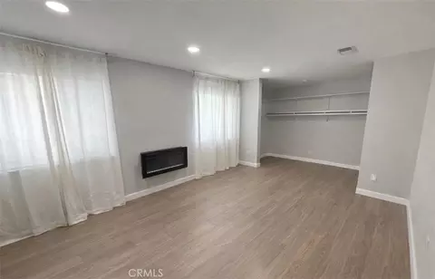 Living - 45414 Raysack, Lancaster, CA 93535 photo 2 of 4