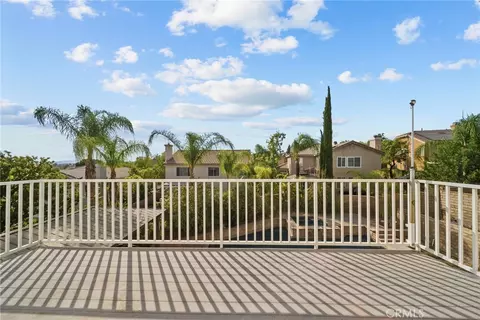 Exterior - 28251 Infinity, Santa Clarita, CA 91390 photo 4 of 12