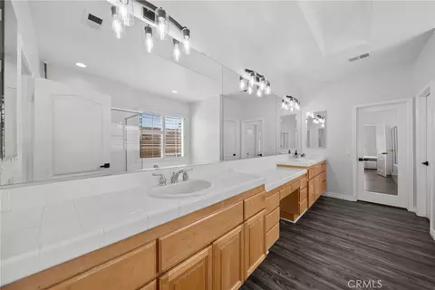 Entry Way - 28251 Infinity, Santa Clarita, CA 91390 photo 10 of 10