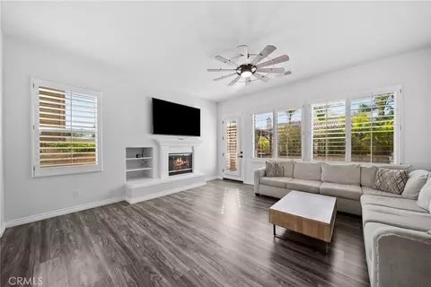 Living - 28251 Infinity, Santa Clarita, CA 91390 photo 4 of 6