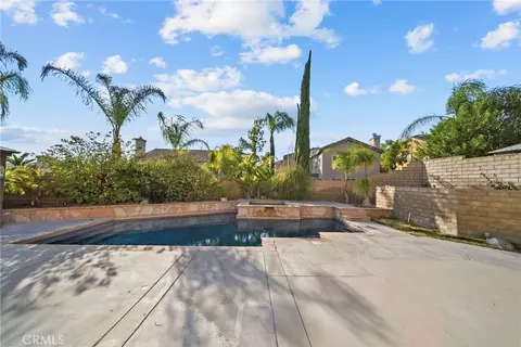 Exterior - 28251 Infinity, Santa Clarita, CA 91390 photo 8 of 12