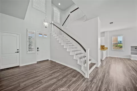 Entry Way - 28251 Infinity, Santa Clarita, CA 91390 photo 3 of 10