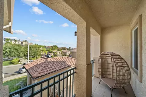 Exterior - 28251 Infinity, Santa Clarita, CA 91390 photo 3 of 12
