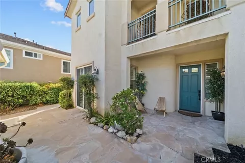 Exterior - 28251 Infinity, Santa Clarita, CA 91390 photo 10 of 12