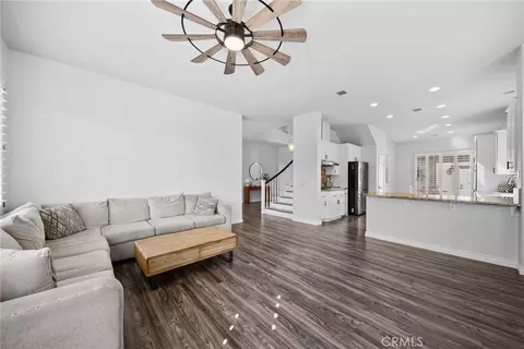 Entry Way - 28251 Infinity, Santa Clarita, CA 91390 photo 4 of 10