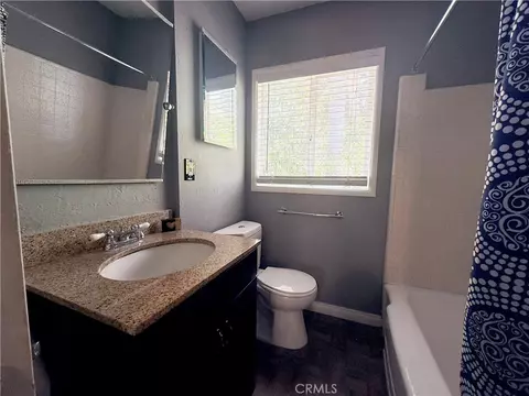 Bath - 17101 Gault St, Van Nuys, CA 91406 photo 1 of 1