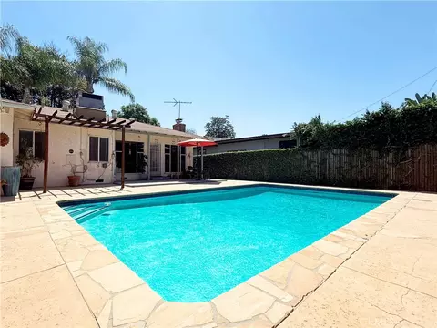 Exterior - 17101 Gault St, Van Nuys, CA 91406 photo 2 of 8