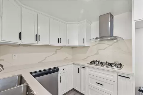 Kitchen - 44256 Sancroft Ave, Lancaster, CA 93535 photo 2 of 2