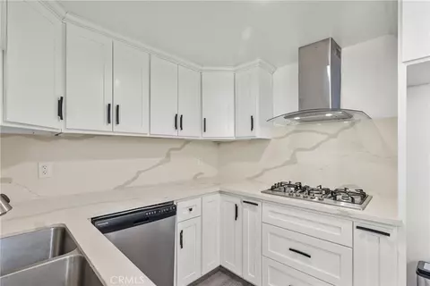 Kitchen - 44256 Sancroft Ave, Lancaster, CA 93535 photo 2 of 2