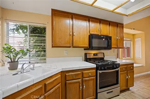 Kitchen - 5856 Blue Sage, Palmdale, CA 93552 photo 2 of 3