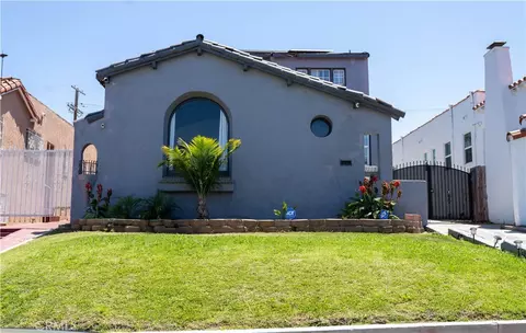 3208 W 74th St, Los Angeles, CA 90043