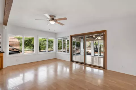 Living - 2048 Shelby Ln, Simi Valley, CA 93065 photo 4 of 4