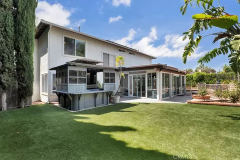 Exterior - 2048 Shelby Ln, Simi Valley, CA 93065 photo 2 of 10
