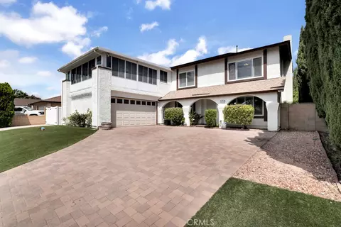 2048 Shelby Ln, Simi Valley, CA 93065