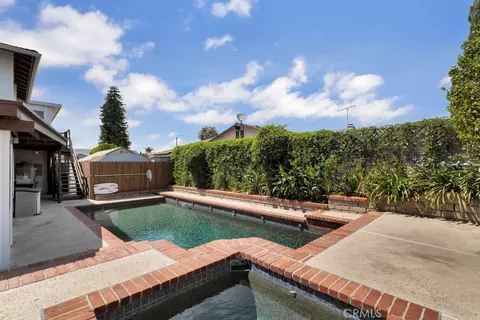 Exterior - 2048 Shelby Ln, Simi Valley, CA 93065 photo 5 of 10