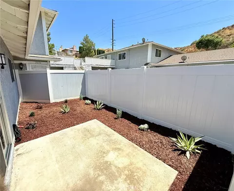 Exterior - 28196 Robin, Saugus, CA 91350 photo 2 of 3