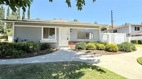 28196 Robin, Saugus, CA 91350