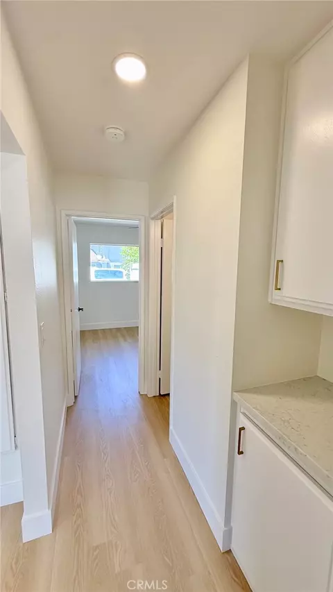 Entry Way - 28196 Robin, Saugus, CA 91350 photo 2 of 2
