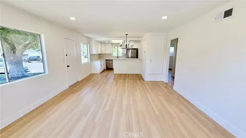 Living - 28196 Robin, Saugus, CA 91350 photo 1 of 1