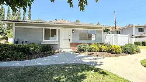 Exterior - 28196 Robin, Saugus, CA 91350 photo 1 of 3