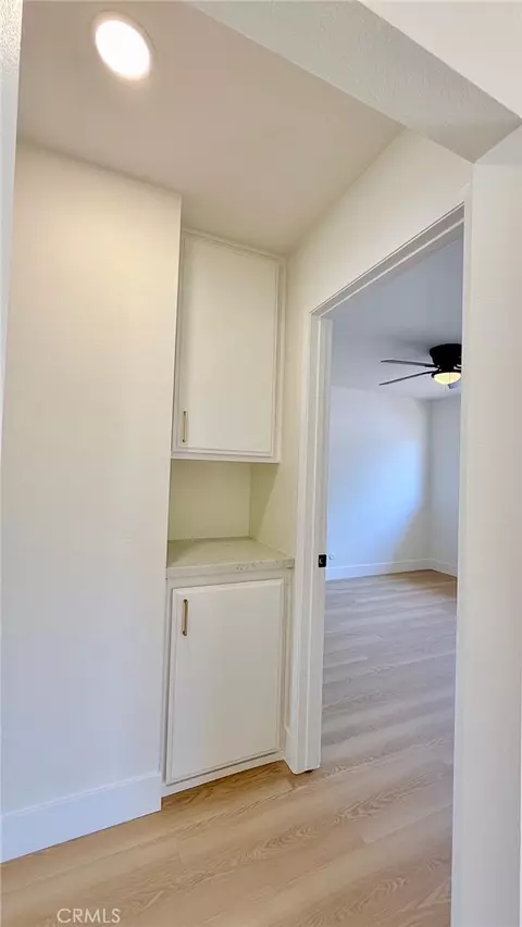Entry Way - 28196 Robin, Saugus, CA 91350 photo 1 of 2