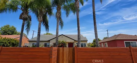 8210 White Oak Ave, Northridge, CA 91325