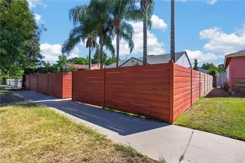 8210 White Oak Ave, Northridge, CA 91325