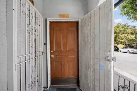 Entry Way - 804 E Palmer Ave, Glendale, CA 91205 photo 1 of 12