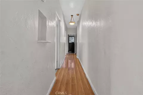 Entry Way - 804 E Palmer Ave, Glendale, CA 91205 photo 7 of 12