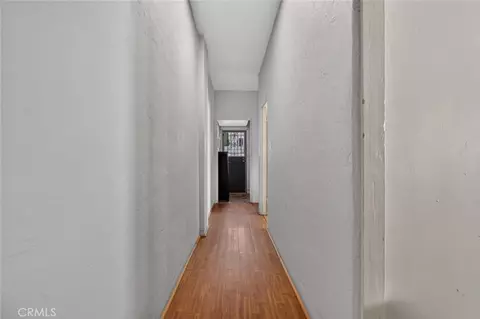 Entry Way - 804 E Palmer Ave, Glendale, CA 91205 photo 2 of 12