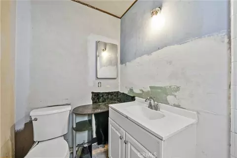 Bath - 1340 Durham St, Simi Valley, CA 93065 photo 4 of 4