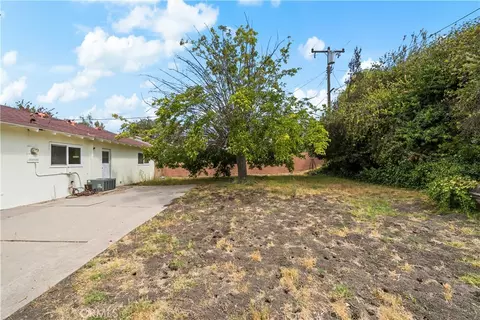 Exterior - 1340 Durham St, Simi Valley, CA 93065 photo 4 of 5