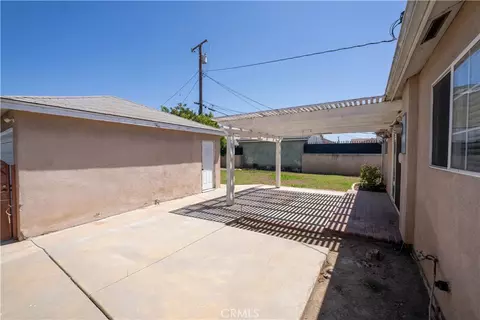 Exterior - 13902 S Zamora, Compton, CA 90222 photo 3 of 9