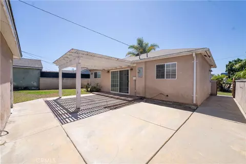 Exterior - 13902 S Zamora, Compton, CA 90222 photo 4 of 9