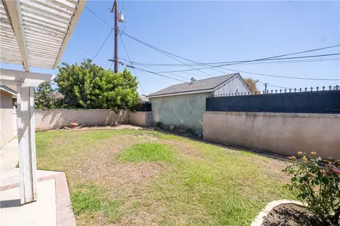 Exterior - 13902 S Zamora, Compton, CA 90222 photo 6 of 9