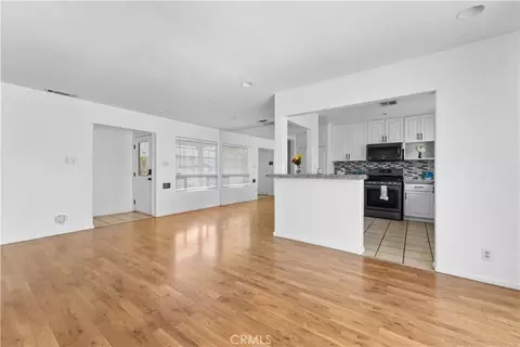 Living - 13902 S Zamora, Compton, CA 90222 photo 4 of 6