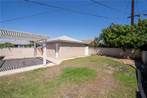 Exterior - 13902 S Zamora, Compton, CA 90222 photo 8 of 9
