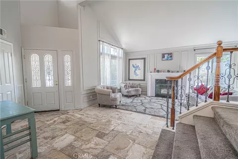 Entry Way - 21720 Don Gee Ct, Saugus, CA 91350 photo 8 of 15
