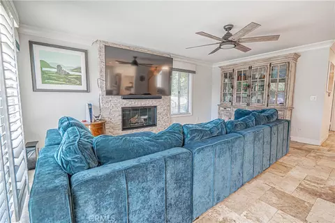 Living - 21720 Don Gee Ct, Saugus, CA 91350 photo 4 of 4