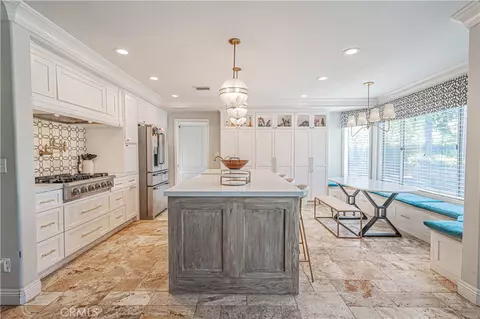 Kitchen - 21720 Don Gee Ct, Saugus, CA 91350 photo 10 of 10