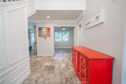Entry Way - 21720 Don Gee Ct, Saugus, CA 91350 photo 7 of 15