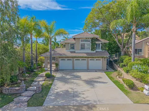 Exterior - 21720 Don Gee Ct, Saugus, CA 91350 photo 2 of 3