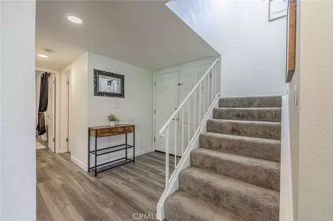 Entry Way - 2575 Victoria, Simi Valley, CA 93065 photo 3 of 3