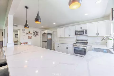 Kitchen - 2575 Victoria, Simi Valley, CA 93065 photo 4 of 6